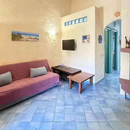 3 Bedroom Awesome In Сasa de vacaciones Costa Rei
