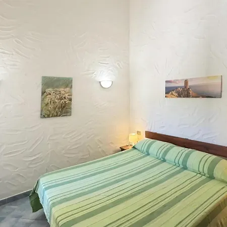 Сasa de vacaciones 3 Bedroom Awesome In Costa Rei